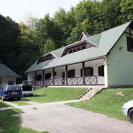 Rejteki Kutatohaz Hostel